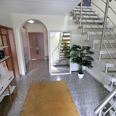 Goldhouse - Sauna, Whirlpool, Switch, Darts & Mehr Andernach Exterior photo