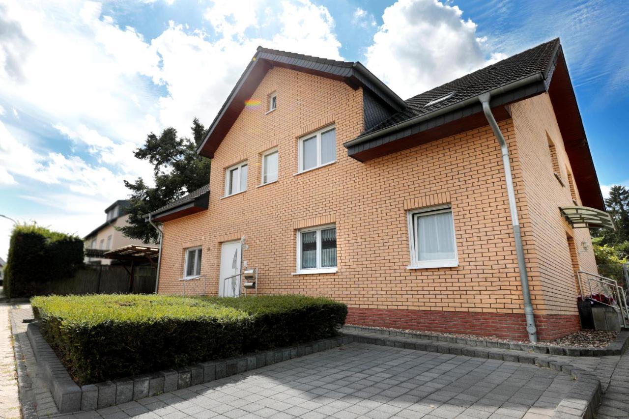 Goldhouse - Sauna, Whirlpool, Switch, Darts & Mehr